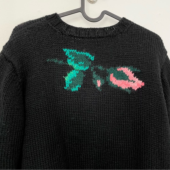 Vintage- black hand knit pink rose sweater- s/m - Picture 13 of 15